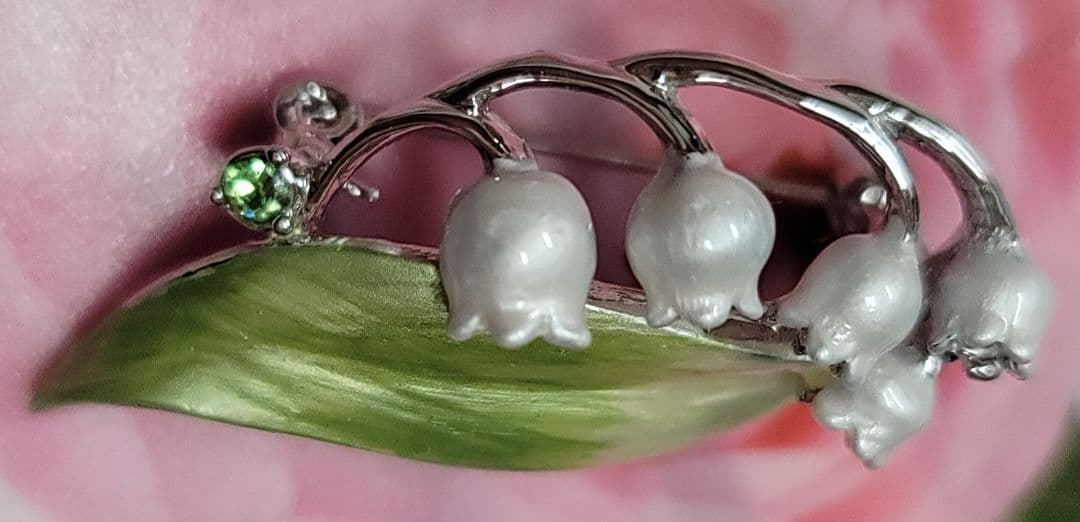 新品　ヴァンドームブティック　ブローチ すずらん　ブローチ　スズラン