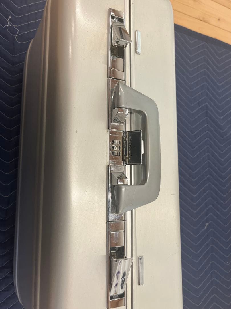 ゼロハリバートン ZERO HALIBURTON アルミスーツケース