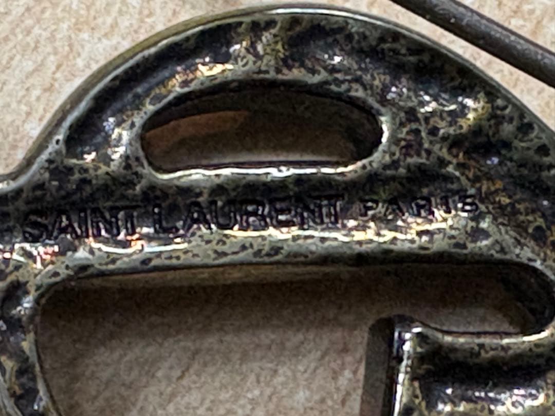 Saint Laurent サンローラン YSLオピウム クロコ型押しブローチ