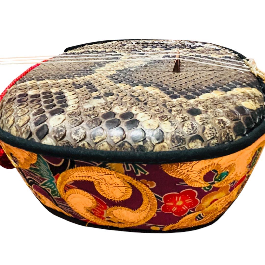 ジャンク　三線 本蛇皮 ソフトケース付き　破れあり 沖縄　修理・部品取りに