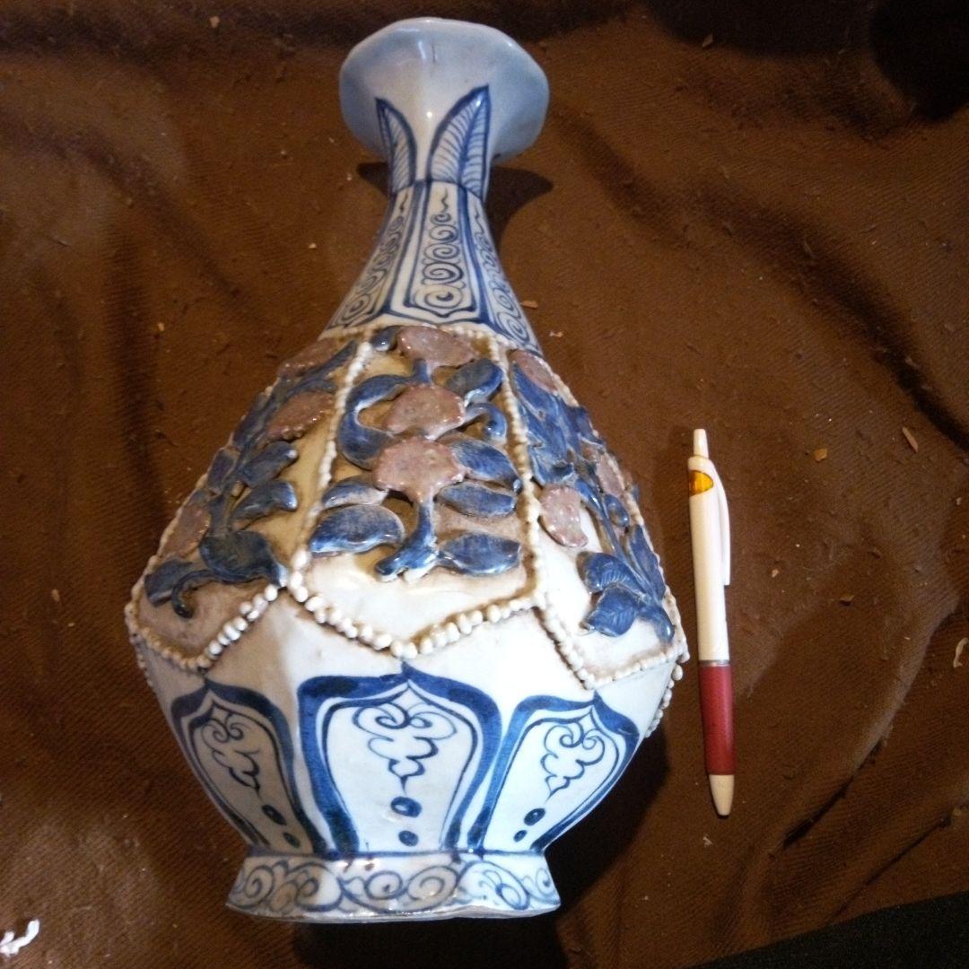 中国陶磁器　元染付　浮彫りデザイン