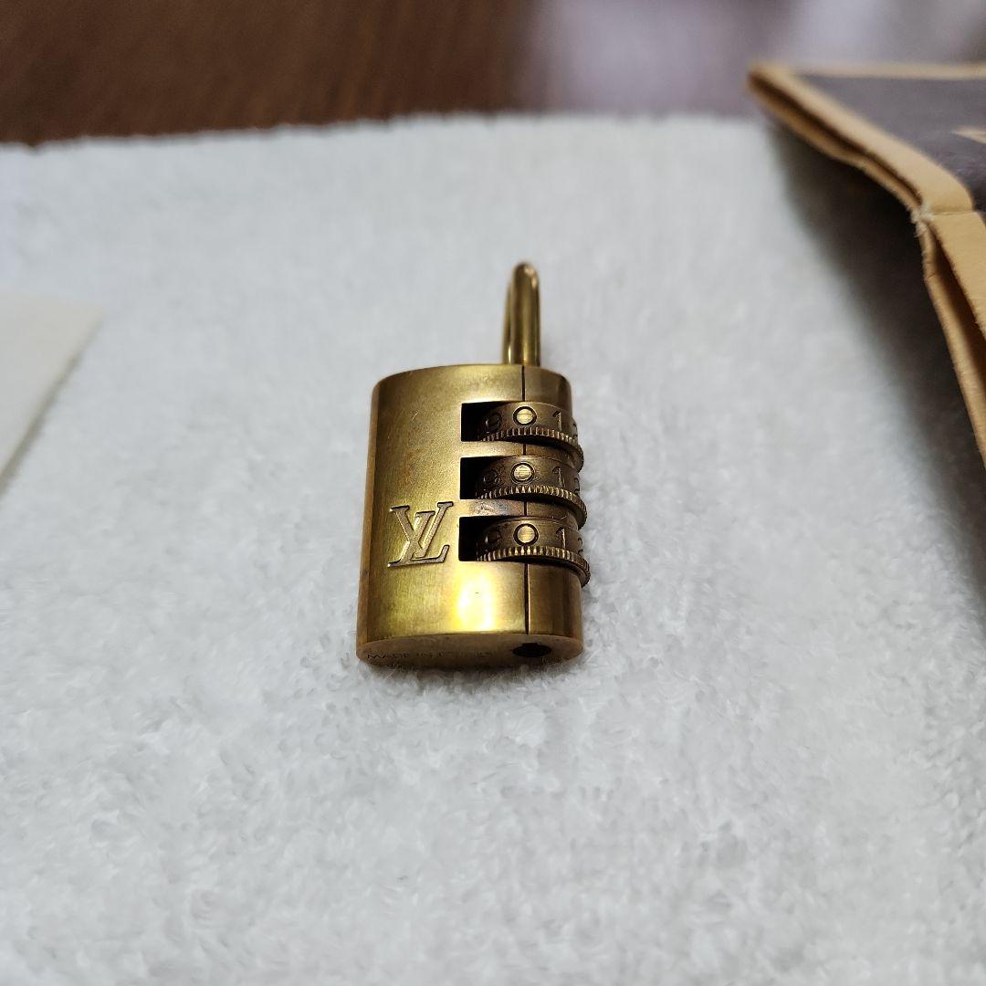 LOUIS VUITTON コンビネーションロック 南京錠