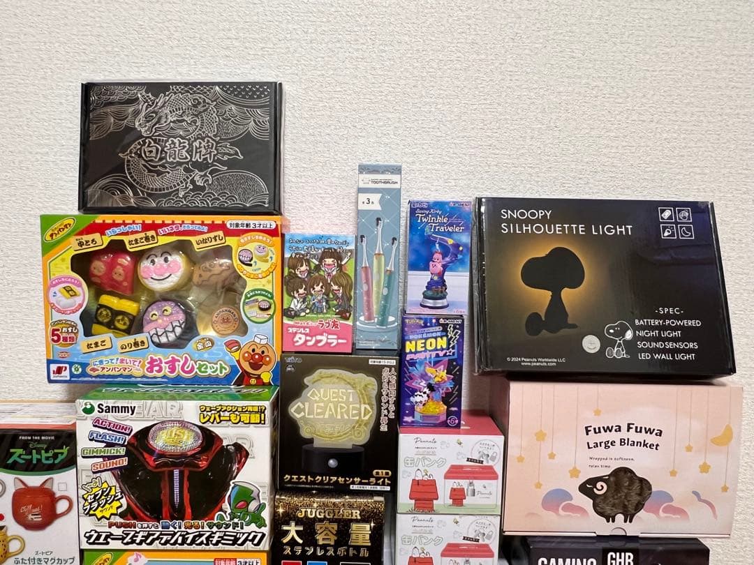 雑貨まとめ売り‼️ プライズ雑貨　アンパンマン　スヌーピー　トミカ　ドラクエ