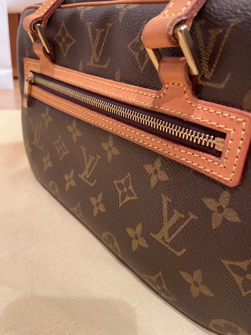 LOUIS VUITTON ルイヴィトン　シティＭＭ　極美品
