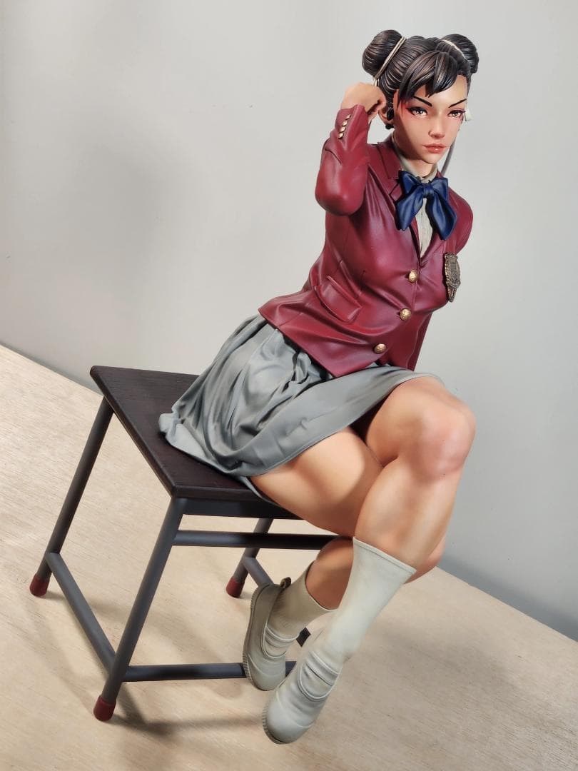 制服姿の春麗 ガレージキット塗装済み完成品