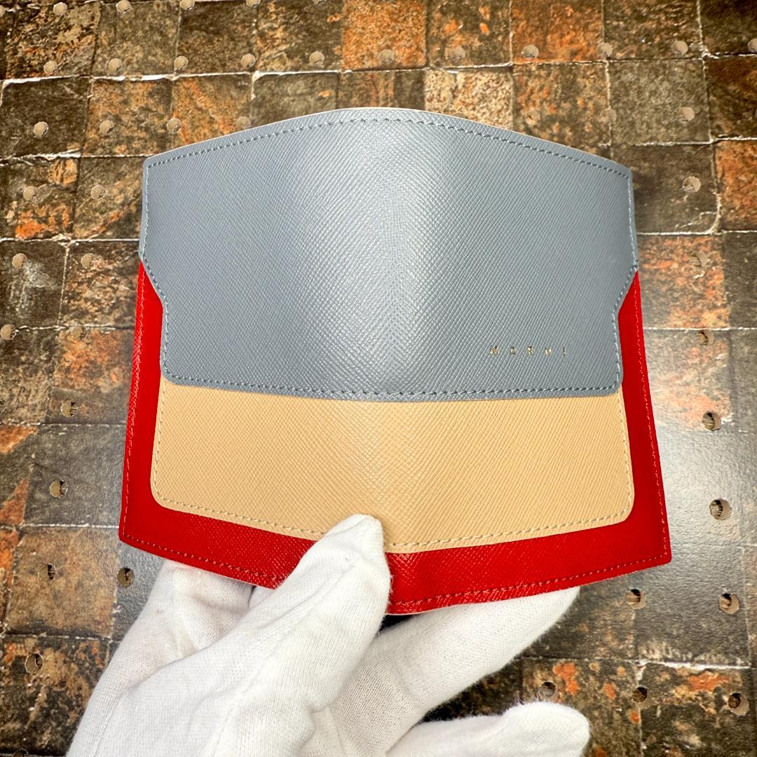【極美品】◆MARNI◆マルニ 二つ折り財布 バイフォールド ウォレット