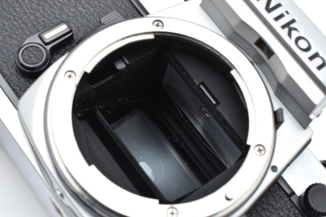 美品　NIKON ニコン NEW FM2 シルバー モルト新品交換済 M748