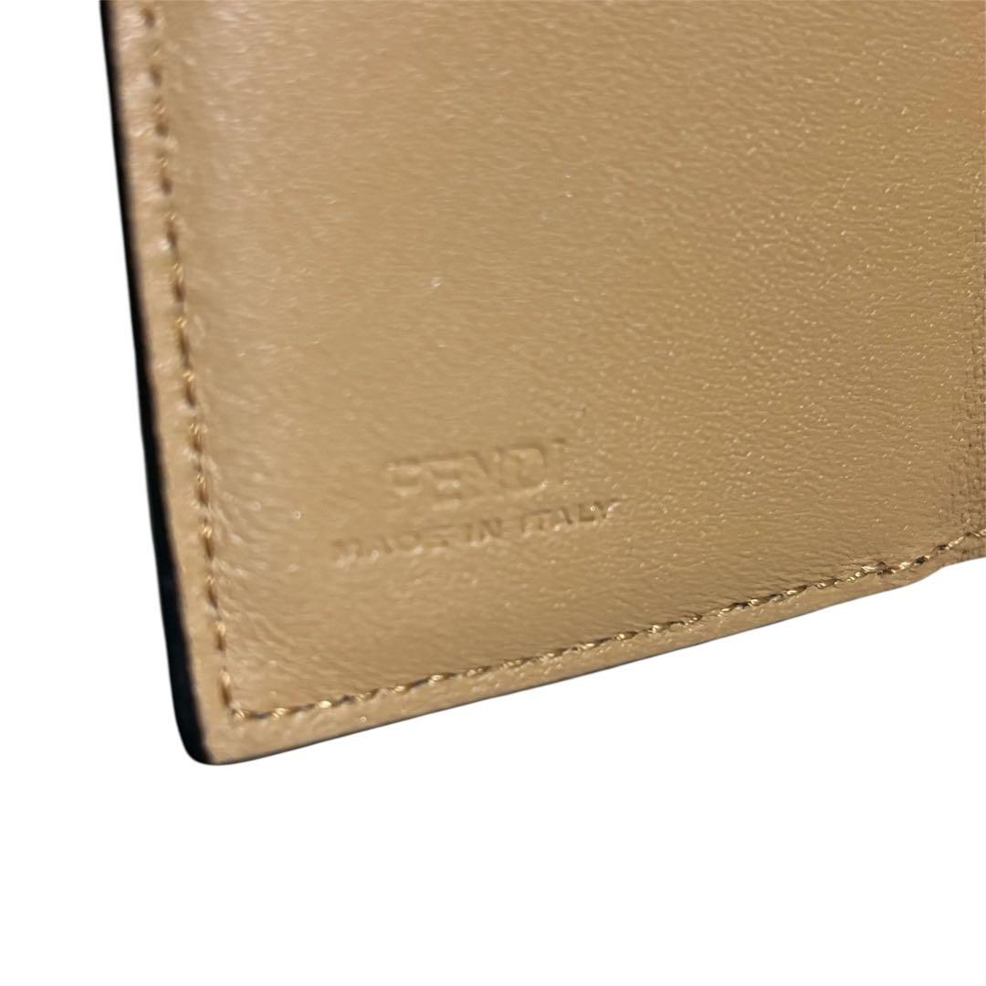 FENDI 三つ折り財布 ベージュ FFモチーフ　バケット　マイクロ