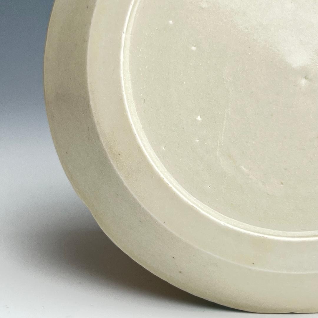 定窯 白磁陵花小盤 陰刻双魚紋 宋時代 擺件 古玩 中国美術 621b