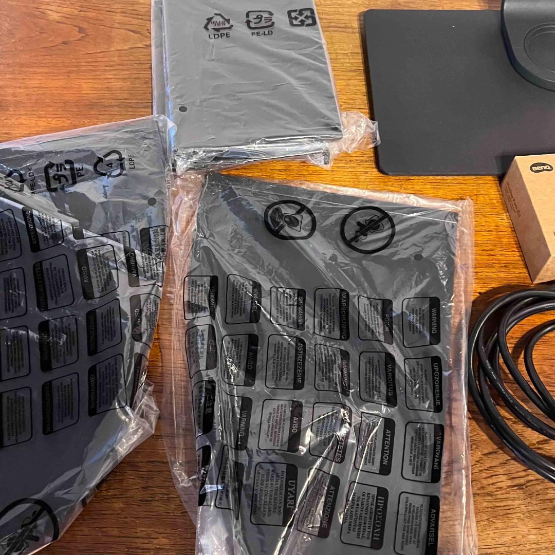 BenQ SW270C カラーマネジメントモニター　美品