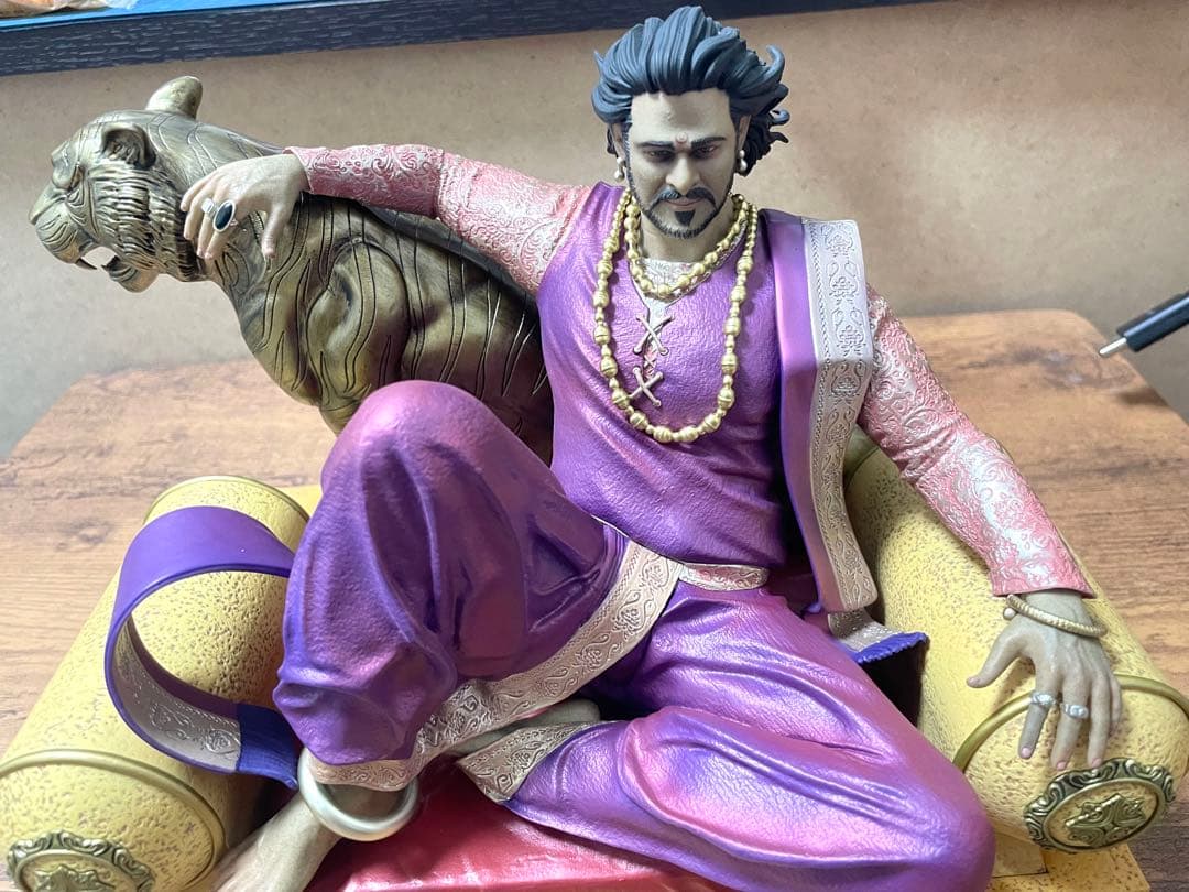 【未使用】バーフバリ 1/6スケール フィギュア