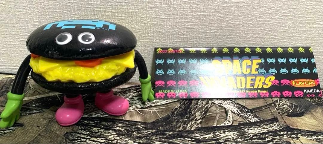 インベーダーバーガー　ソフビ