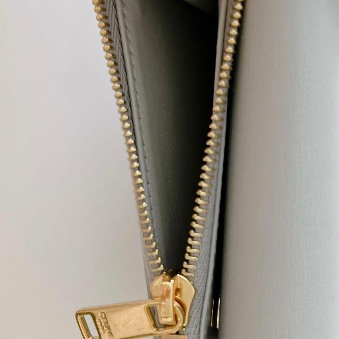 ヨ*コ様 最終値下げCELINE♡セリーヌ♡トリオンフ コンパクトウォレット ソ