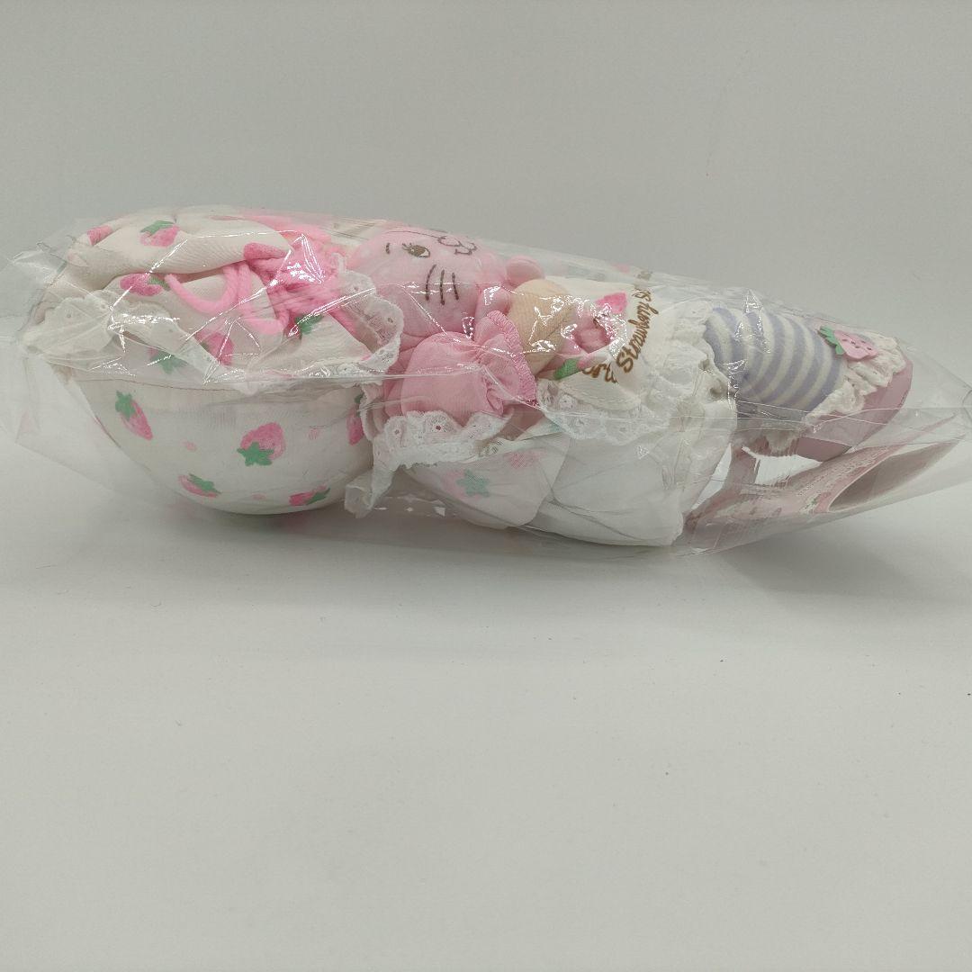 【激レア】キティ✖︎ストロベリーショートケーキ　ぬいぐるみ　イチゴ　サンリオ