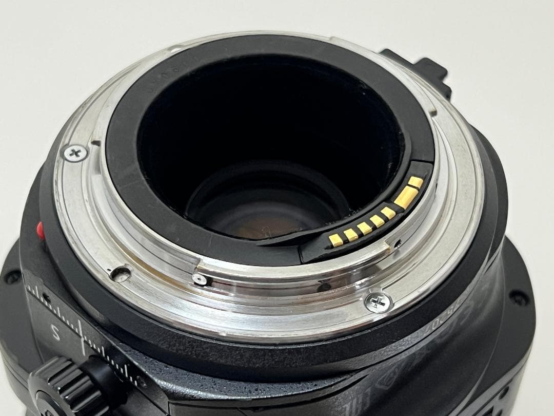 Canon TS-E 17mm f/4 L レンズ　中古
