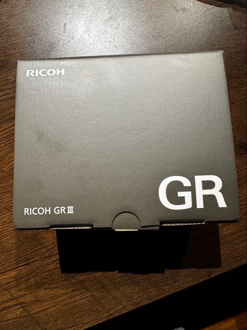 1月限定価格‼️‼️RICOH GR Ⅲ バッテリー＆ストラップ付きセット✨