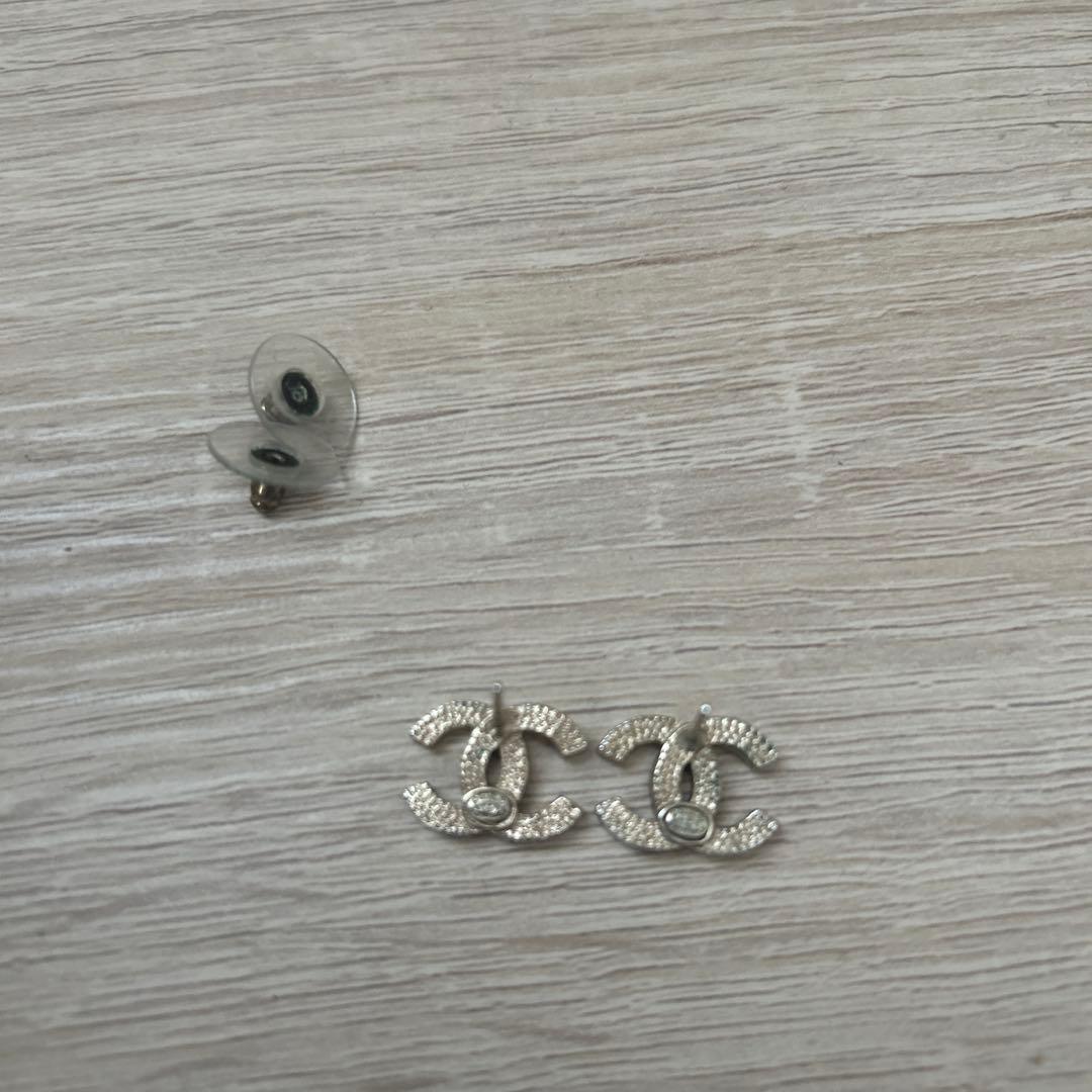Chanel CCロゴピアス シルバー クリスタル