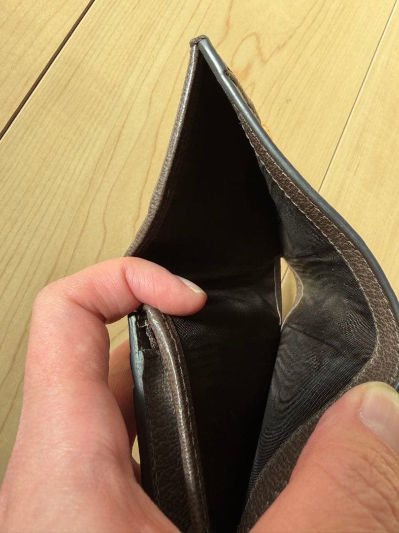 【美品】Gucci GGパターン 二つ折り財布