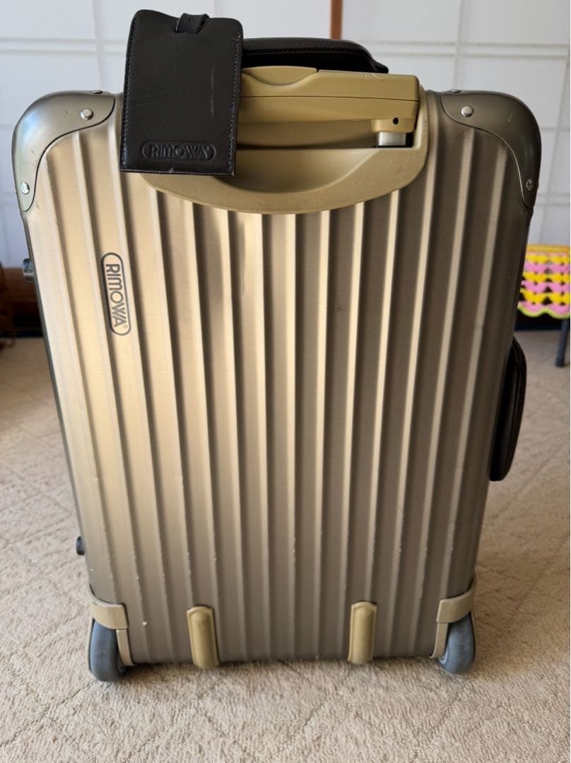 RIMOWA リモワ スーツケース チタン 2輪　32L