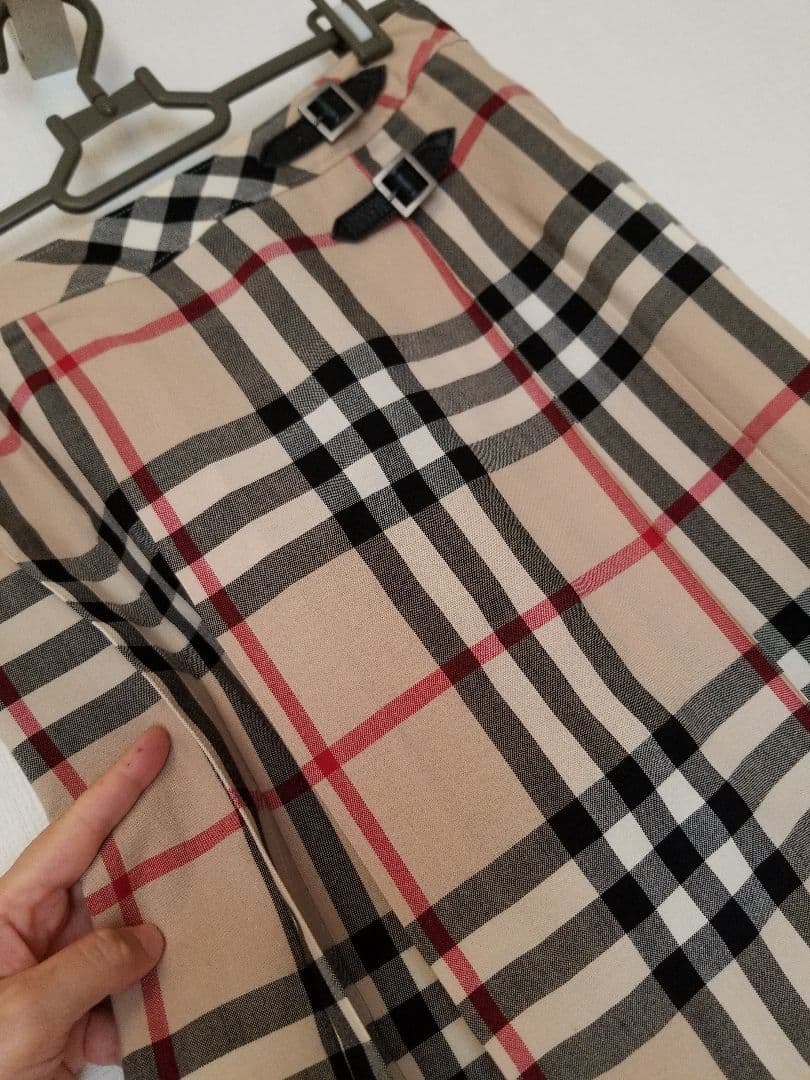 バーバリーキッズスカート 未使用近 美品 ベージュ ノバチェック160