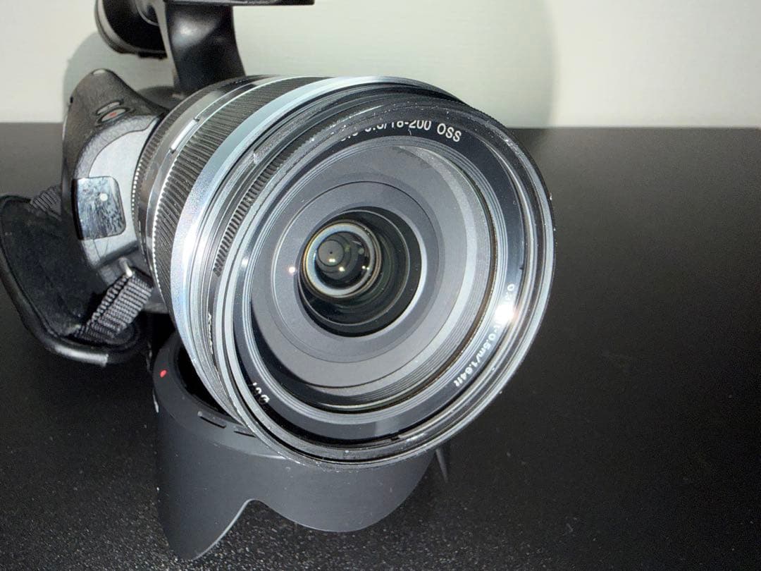 【中古品・美品】Sony NEX-VG20Hレンズキット デジタルビデオカメラ