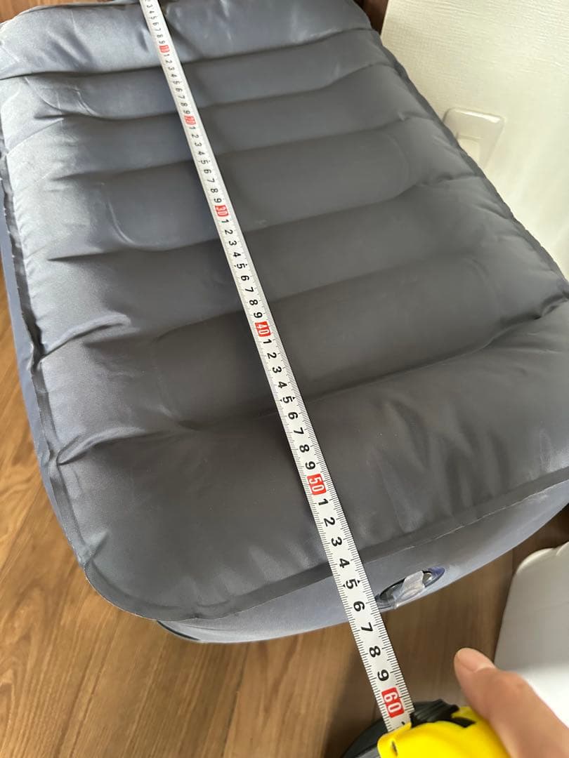 フライトット　フットレスト　飛行機足置き