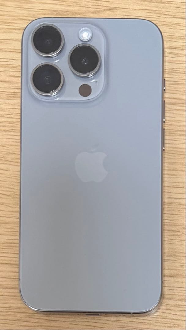 iPhone 15 pro 256GB ナチュラルチタニウム SIMフリー