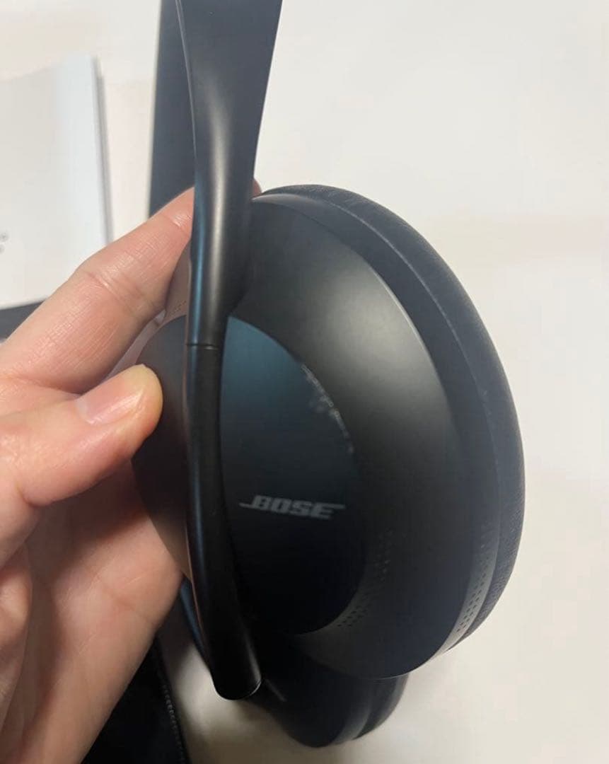 BOSE NOISE CANCELLING ヘッドホン　ボウズ 700