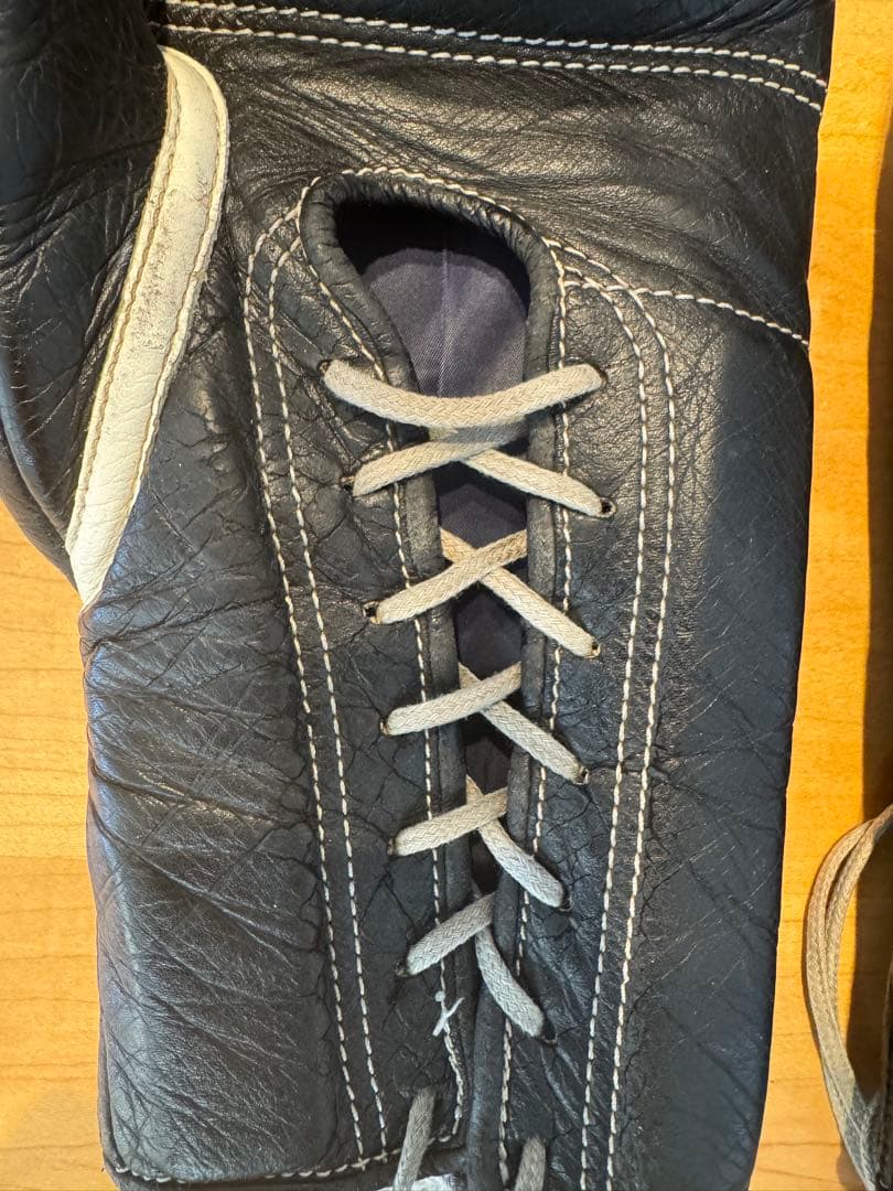 Winning ボクシンググローブ 16オンス(紐)