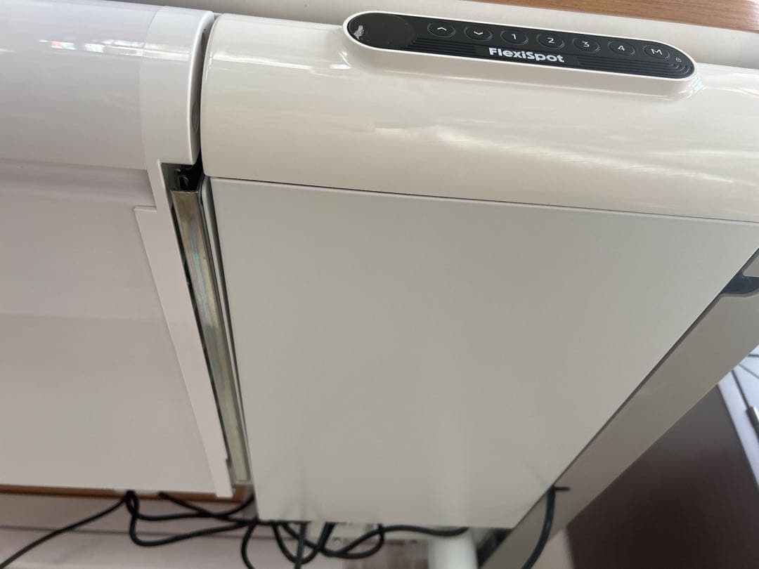 【FlexiSpot SD8】天板ティルト機能付き電動式昇降デスク