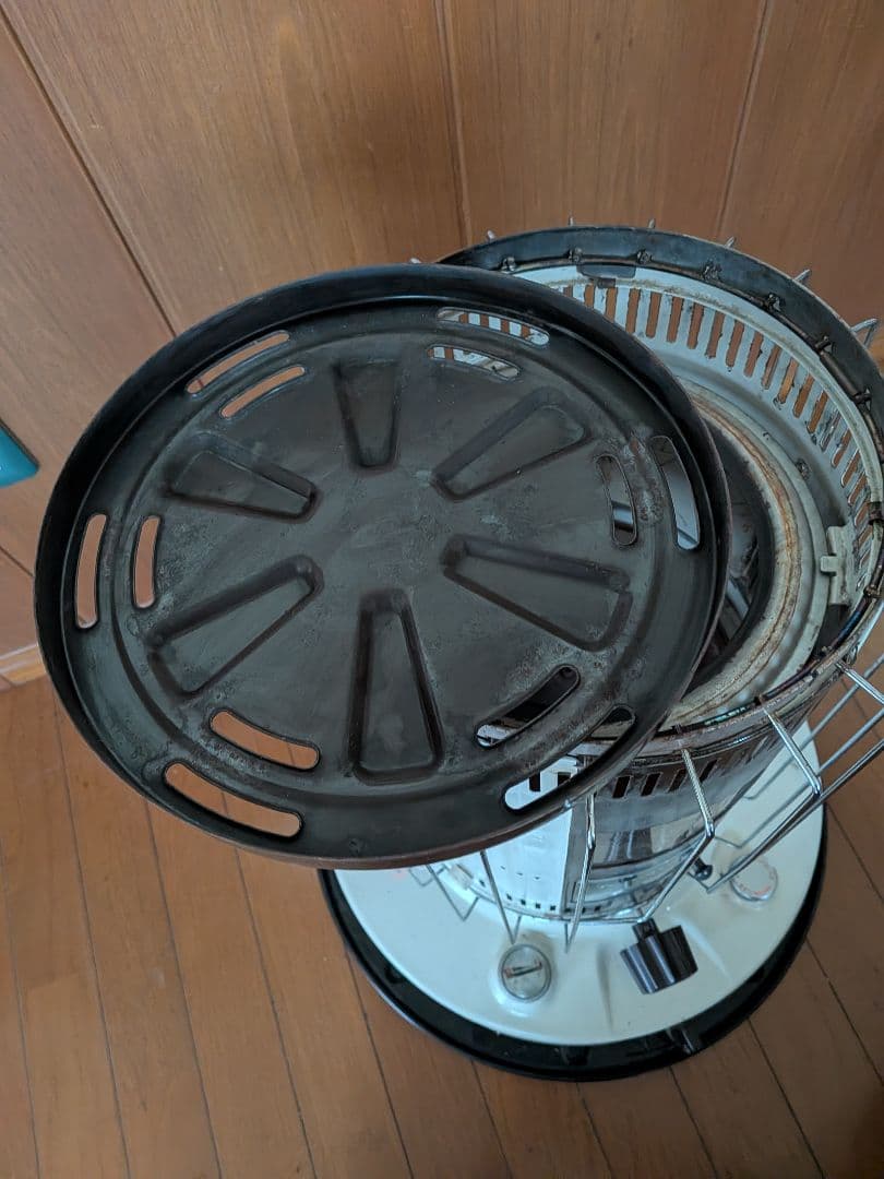 トヨストーブTOYOSTOVE KSA-105D 白色系✕こげ茶色系