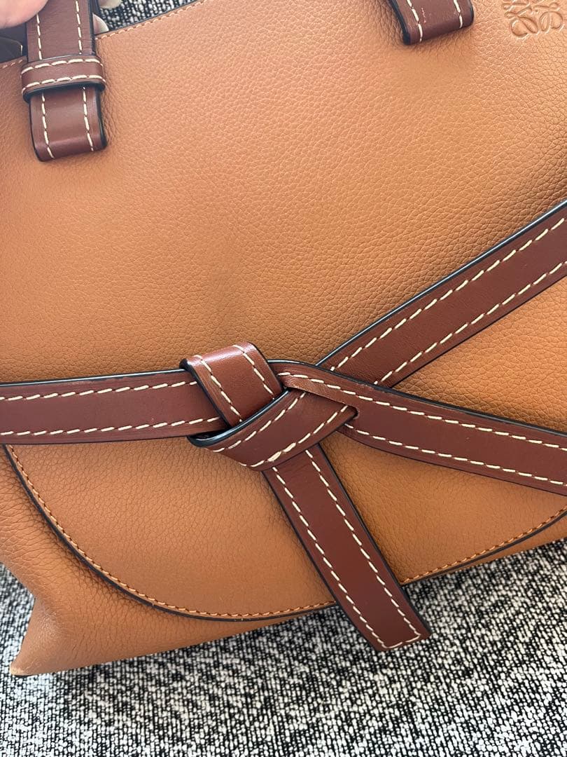 21日値下げ　ＬＯＥＷＥ ゲートトップハンドルバック