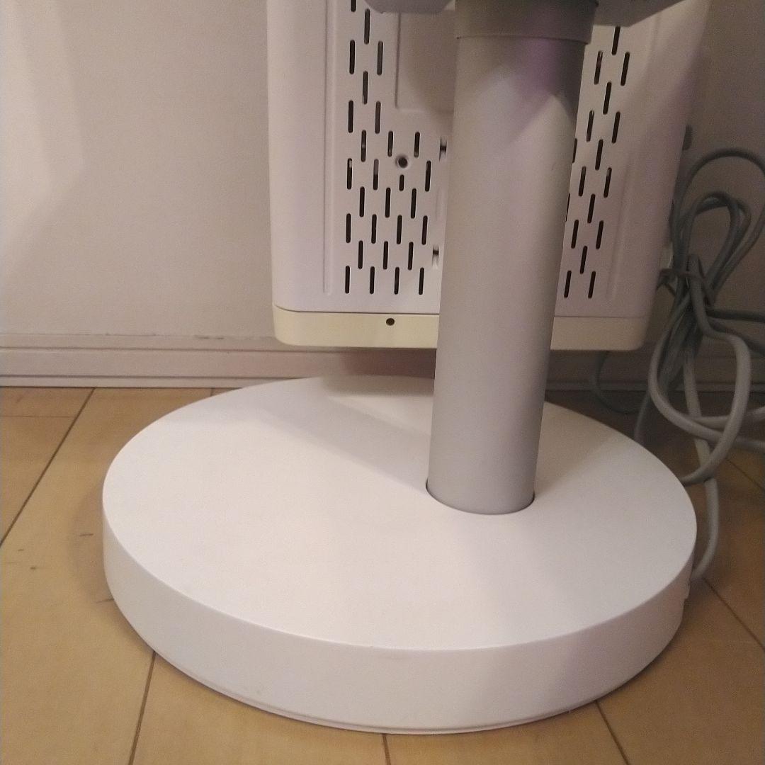 ダイキン　遠赤外線暖房機　セラムヒート 2021年CER11YS-W 白