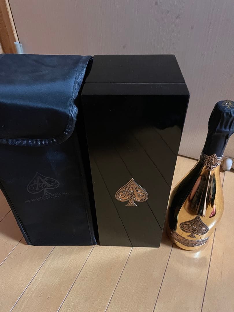 Armand de Brignac ゴールドシャンパン 専用ボックス付き
