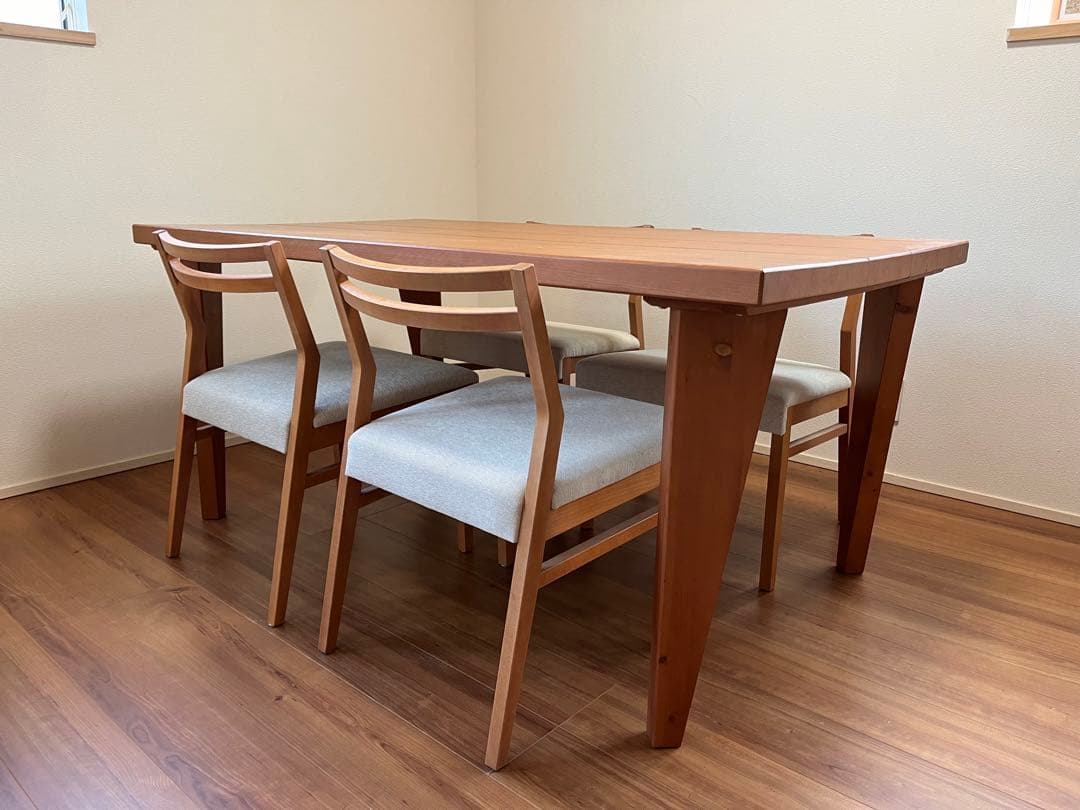 無垢材木製ダイニングテーブル　椅子４脚セット　（引き取り愛知県名古屋市）