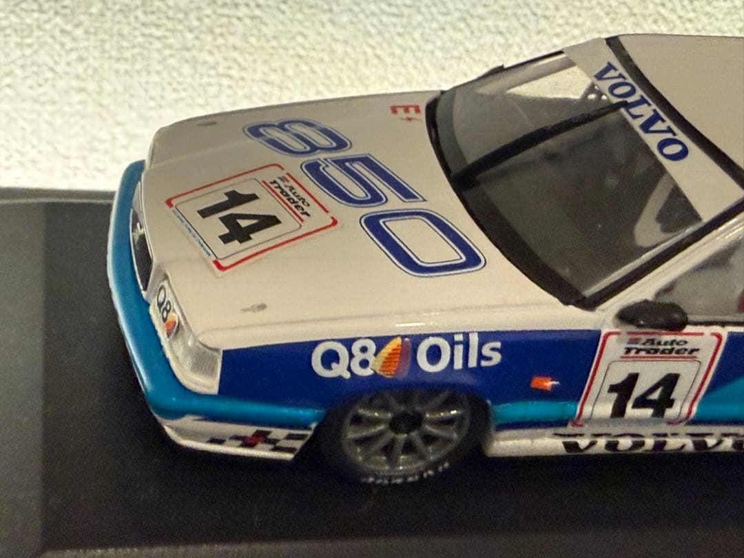 ミニチャンプスVolvo 850 BTCC仕様 ミニカー 1/43