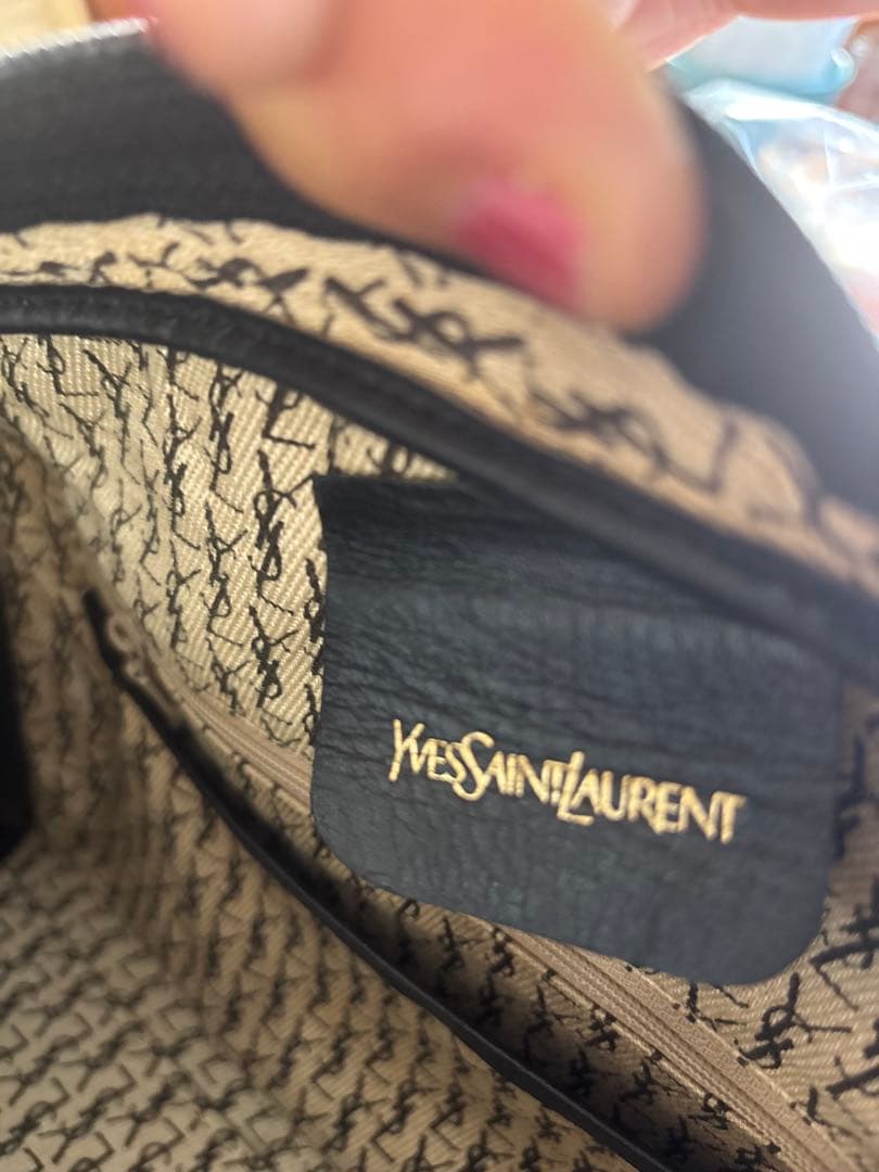 Kです。美品YSL イヴサンローラン レザーミニボストン ハンド バッグ