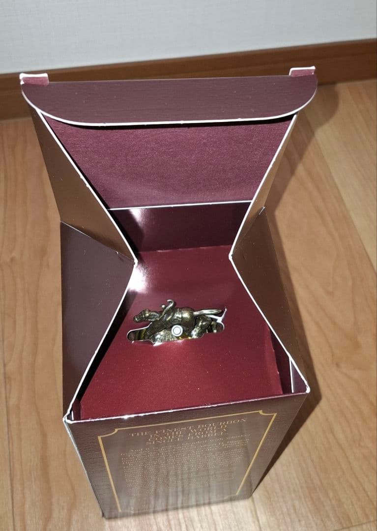 ブラントン　 シングルバレルバーボン 46.5%(ガッツポーズ)