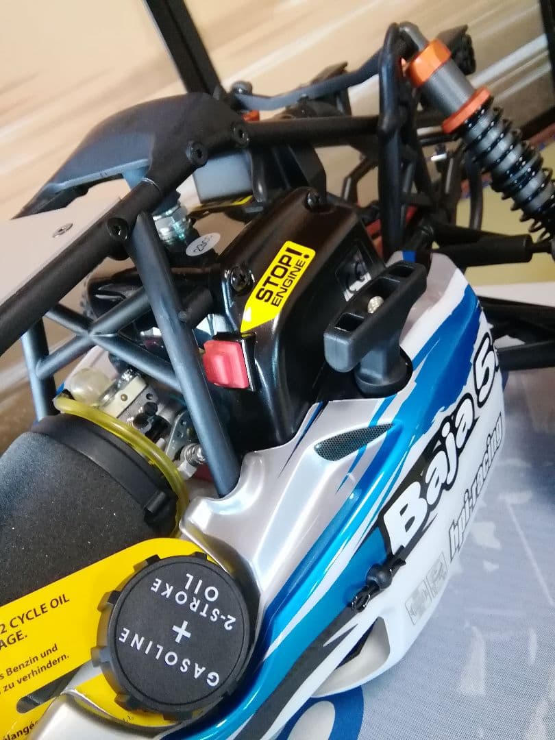 ★クリスマス大幅値下げ★エンジンラジコンカー★バハ5B★新品未走行