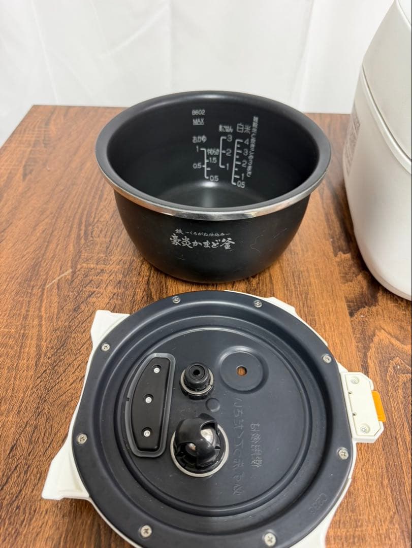 【美品】ZOJIRUSHI 象印 NW-US07 圧力IH炊飯ジャー 炎舞炊き