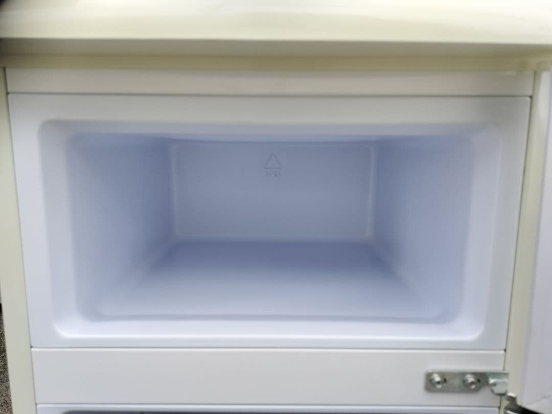 アイリスオーヤマ レトロ風 冷凍冷蔵庫 81L PRR-082D-W2022年製