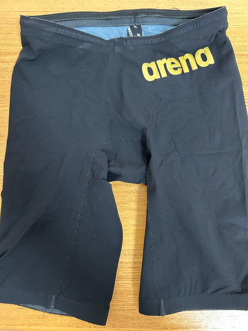 アリーナ　カーボンエア　Sサイズ