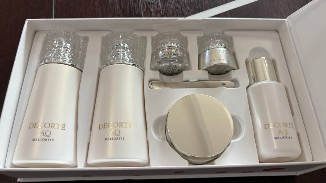 コスメデコルテAQ ミリオリティ ラグジュリアスコフレⅢ