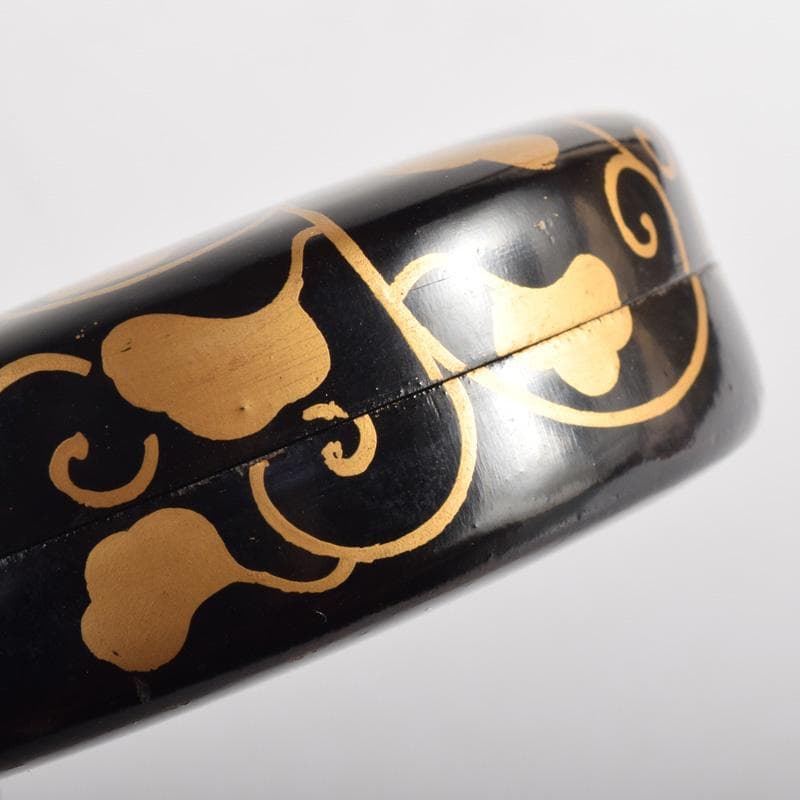 茶道具　黒漆塗　金彩蒔絵　草文　香合　時代箱付　V　8276