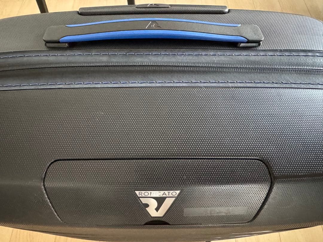 ロンカート RONCATO BOX イタリア製 超軽量スーツケース 2.9kg