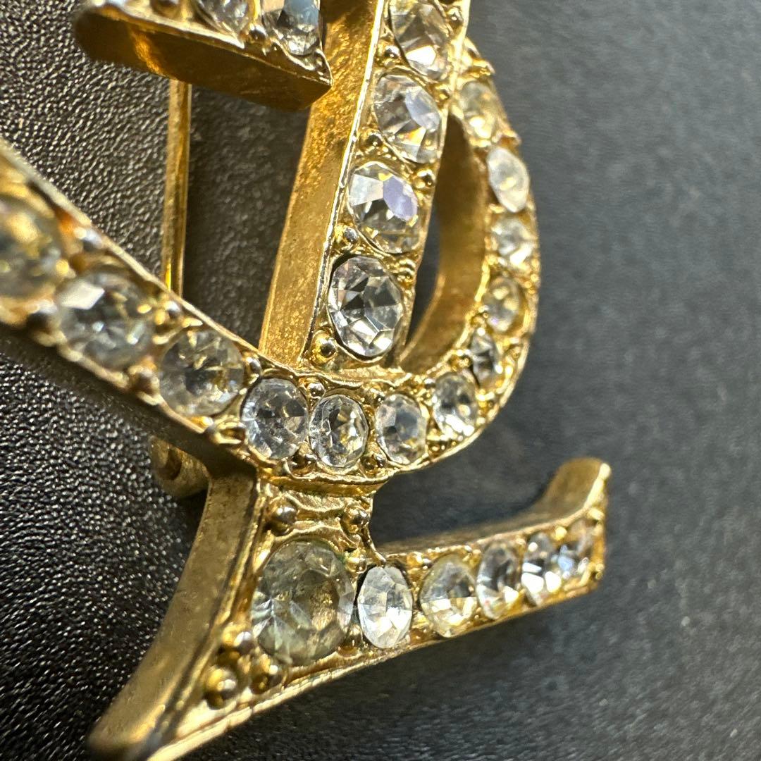 【vintage】YSL ロゴブローチ ゴールドカラー　イヴサンローラン