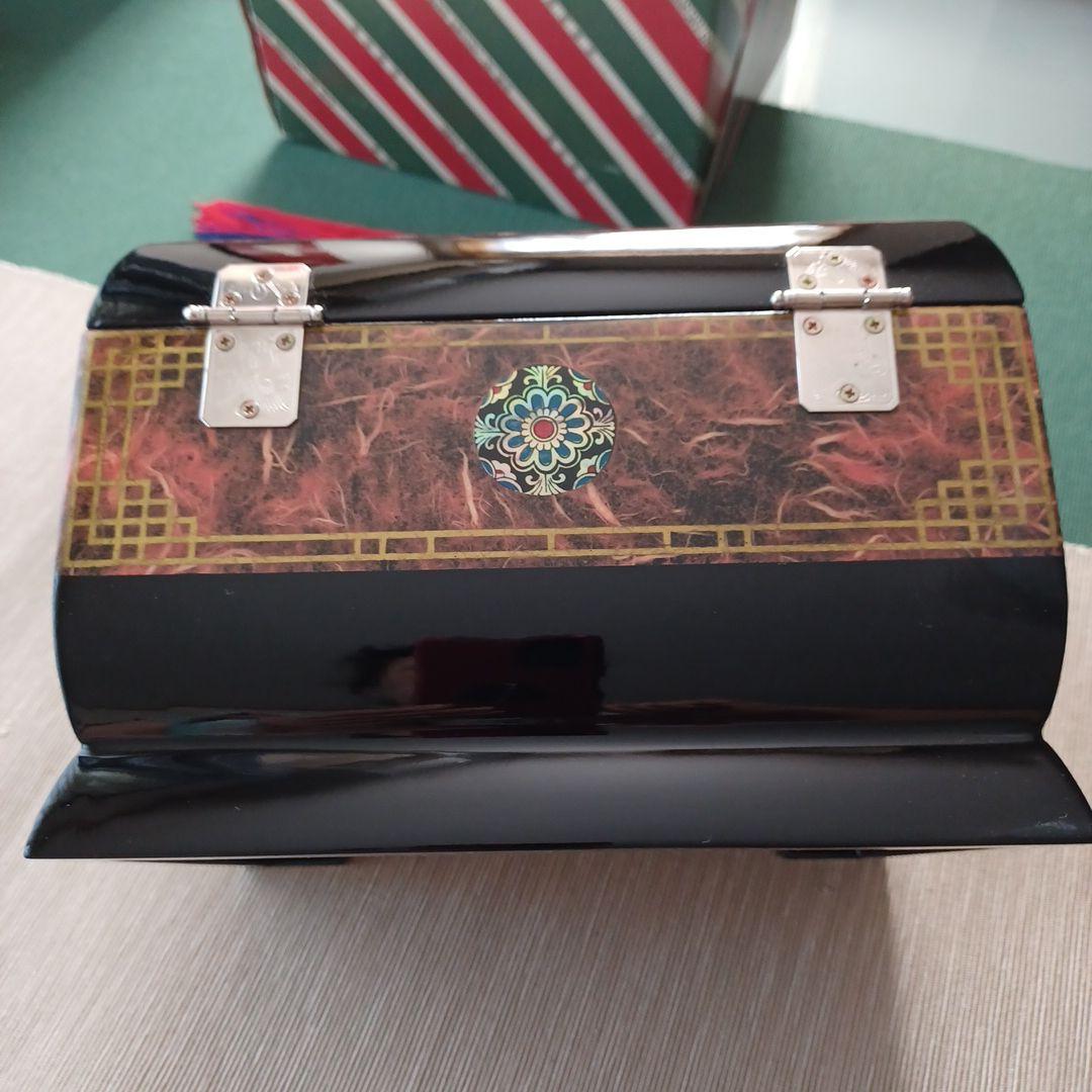 宝石箱　小物収納　螺鈿細工 漆器　工芸品　鏡付き