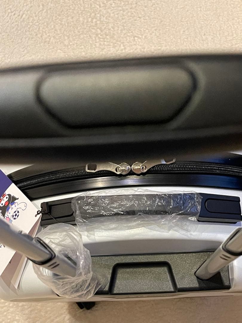 【新品】サンリオキャラクター キャリーケース キティ　クロミ　シナモン　マイメロ