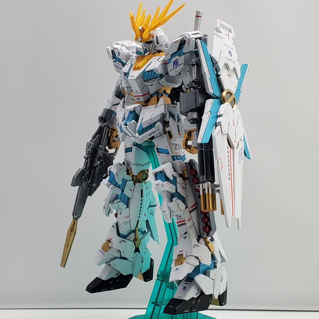 HGUC ユニコーンガンダム 白バンシィゴールドフレーム 塗装 完成品 バンダイ