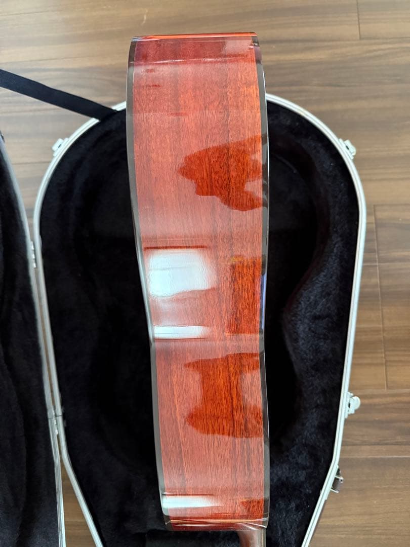 Takamine エレクトリカルアコースティックギター　PT407